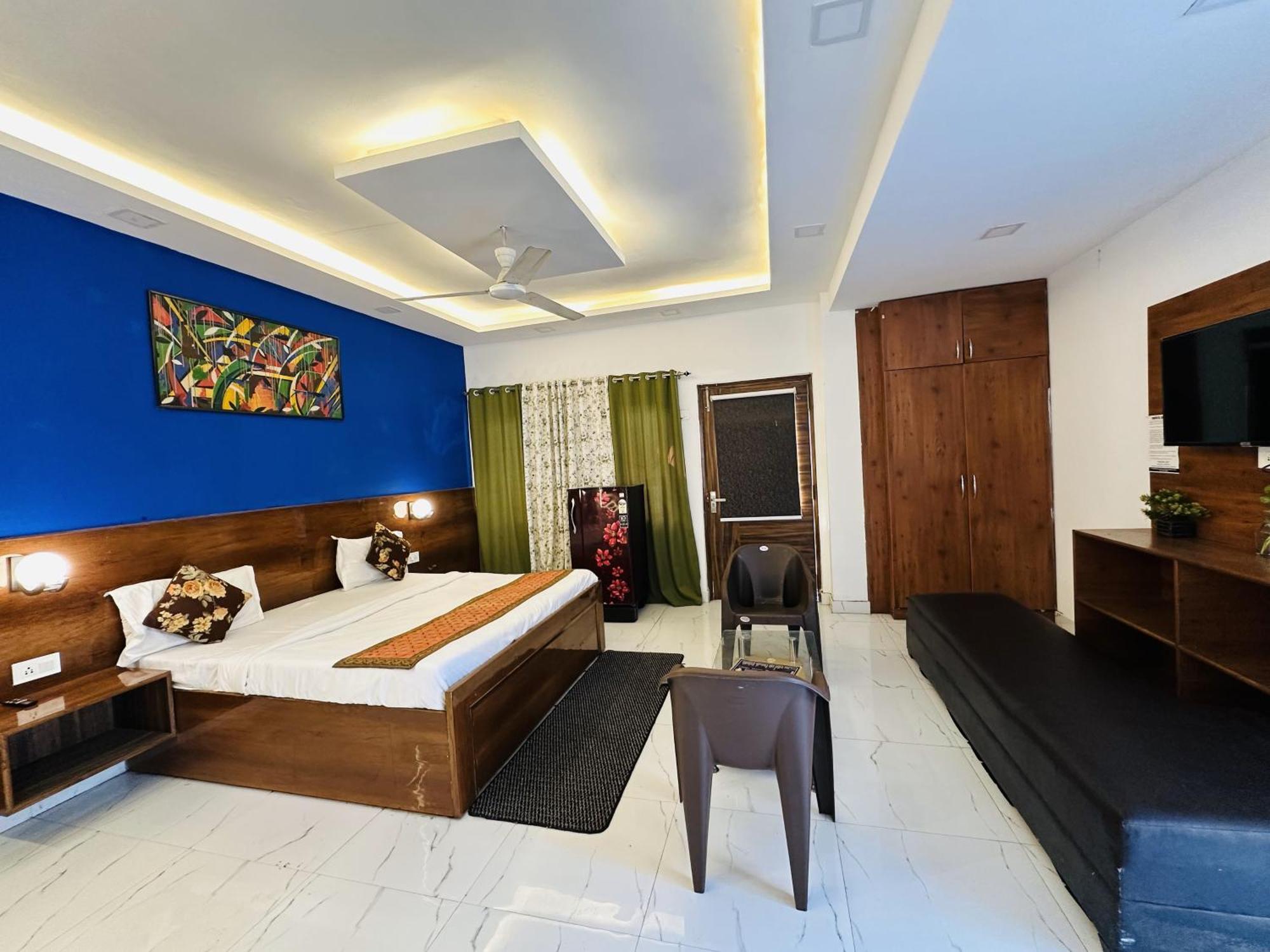 Golden Bed And Breakfast- High Quality Rooms In South Ex-1 D Block New Delhi Exterior photo