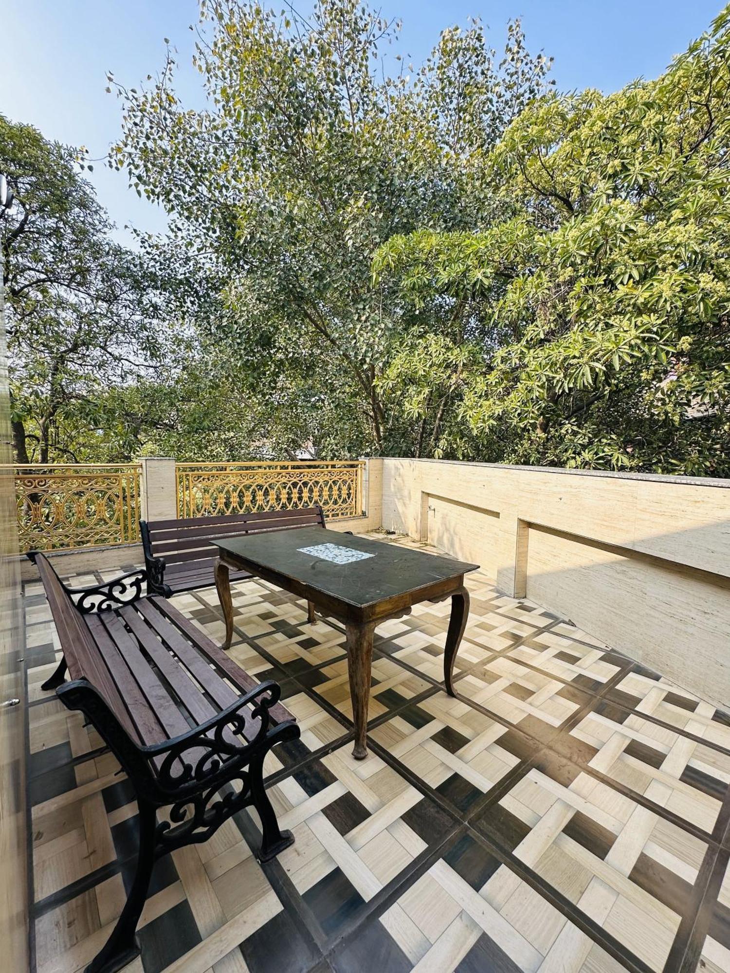 Golden Bed And Breakfast- High Quality Rooms In South Ex-1 D Block New Delhi Exterior photo